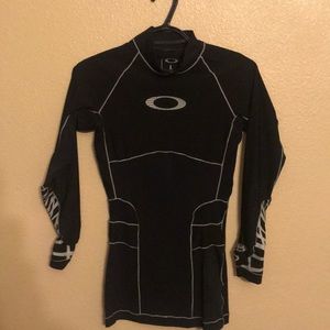 Black, long sleeve, Oakley.